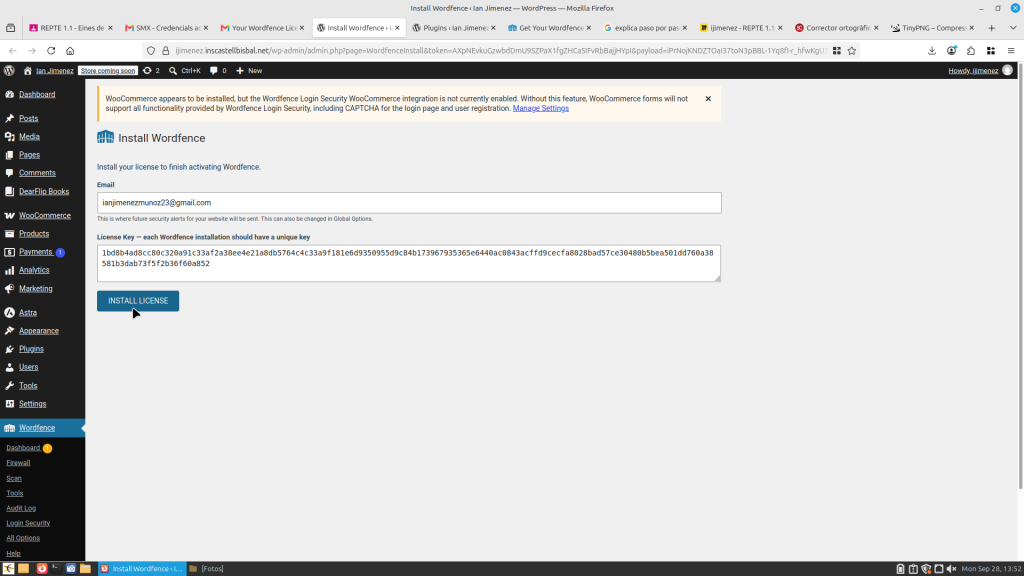 This image has an empty alt attribute; its file name is installar-licencia-1024x576.png